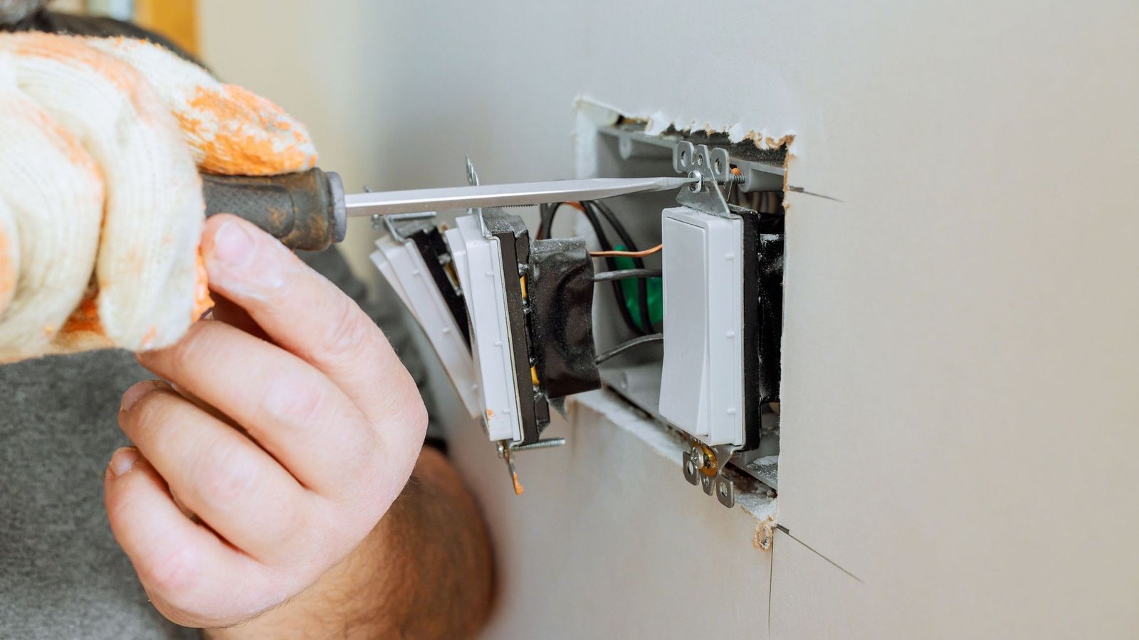 Electrical Repair specialists serving Stone Mountain, GA